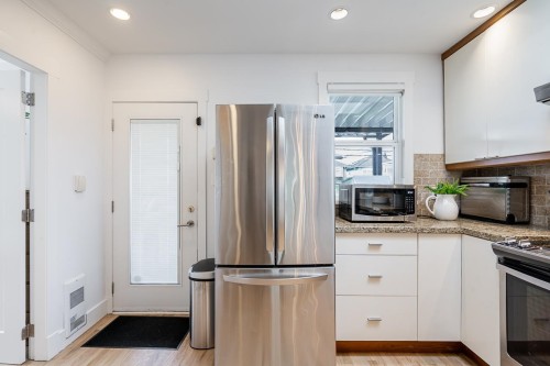 1617 36Th Avenue E, Vancouver, BC 