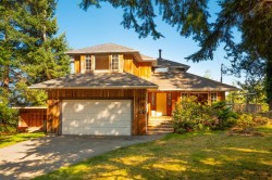 671 Taylor Road  Bowen Island, BC V0N 1G1