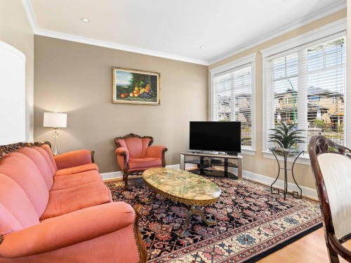 255 Carleton Avenue, Burnaby, BC 