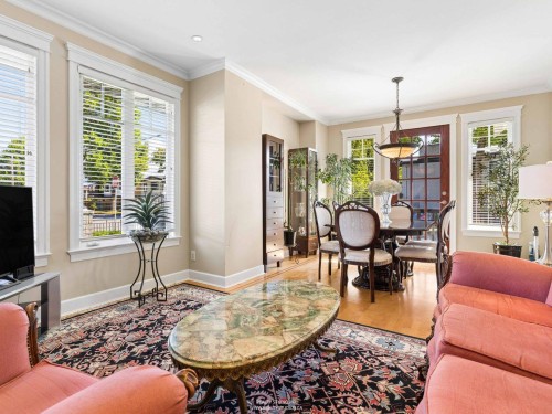 255 Carleton Avenue, Burnaby, BC 