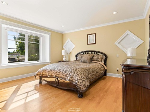 255 Carleton Avenue, Burnaby, BC 