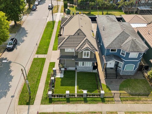 255 Carleton Avenue, Burnaby, BC 