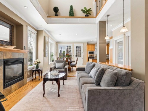 255 Carleton Avenue, Burnaby, BC 