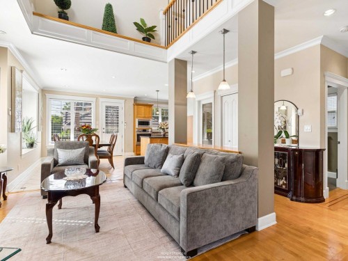 255 Carleton Avenue, Burnaby, BC 