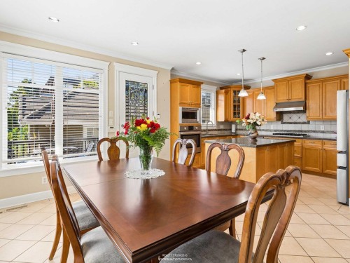 255 Carleton Avenue, Burnaby, BC 