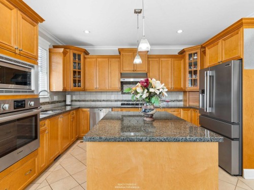 255 Carleton Avenue, Burnaby, BC 