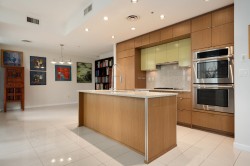 1404-1205 Howe Street  Vancouver, BC V6Z 0B2