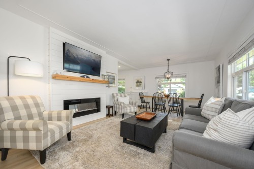 3248 Beverley Crescent, North Vancouver, BC 
