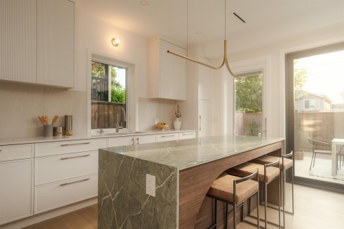 1-812 26Th Avenue E, Vancouver, BC 