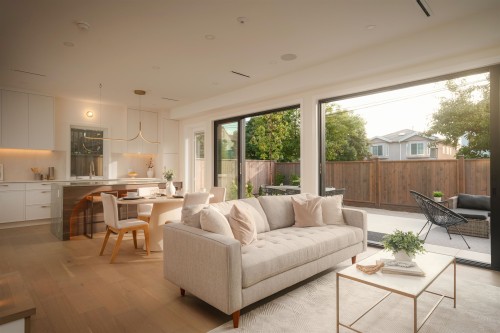 1-812 26Th Avenue E, Vancouver, BC 