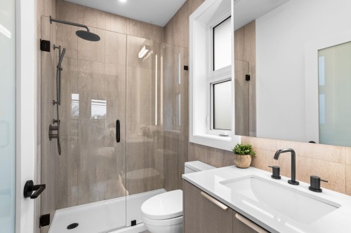 3277 Graveley Street, Vancouver, BC 