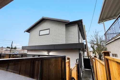 3277 Graveley Street, Vancouver, BC 