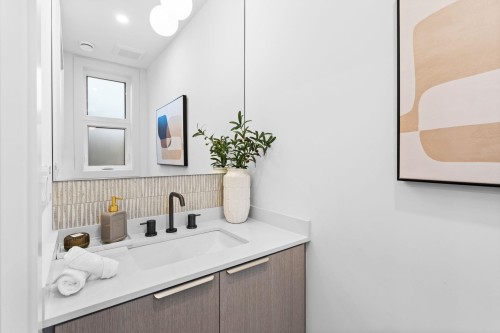 3277 Graveley Street, Vancouver, BC 
