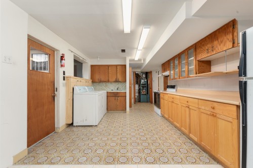 4561 Manor Street, Vancouver, BC 