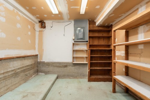 4561 Manor Street, Vancouver, BC 