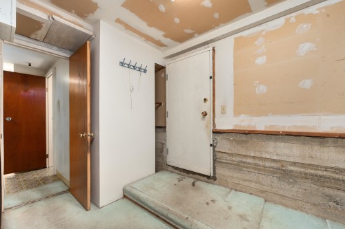 4561 Manor Street, Vancouver, BC 