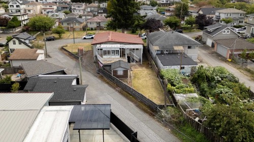 4561 Manor Street, Vancouver, BC 
