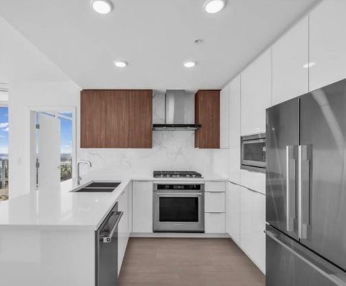 7769 Park Crescent , Burnaby, BC V3N 0J7 2