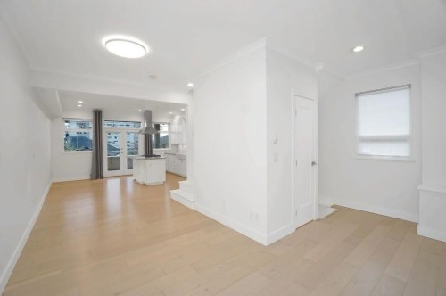 2376 Marine Drive, West Vancouver, BC 