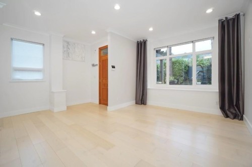 2376 Marine Drive, West Vancouver, BC 