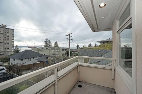 2376 Marine Drive, West Vancouver, BC 
