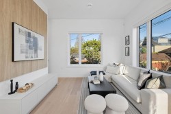 2754 Graveley Street  Vancouver, BC V5K 3J7