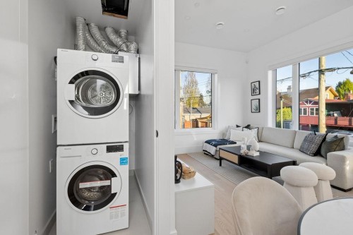 2754 Graveley Street, Vancouver, BC 