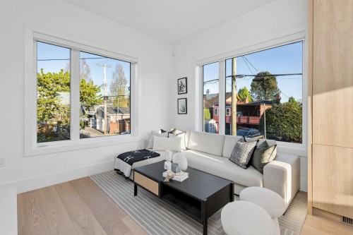 2754 Graveley Street, Vancouver, BC 