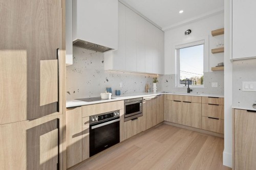2754 Graveley Street, Vancouver, BC 