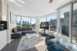 305-689 Abbott Street  Vancouver, BC V6B 0J2