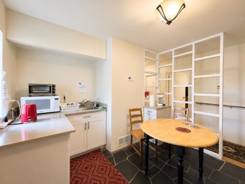 796 42nd Avenue W, Vancouver, BC V5Z 2N9 2