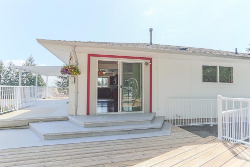 1352 16Th Street E, North Vancouver, BC 