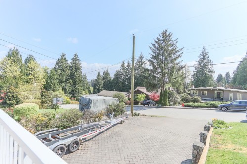 1352 16Th Street E, North Vancouver, BC 