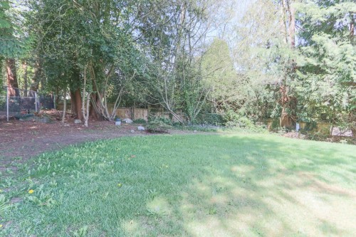 1352 16Th Street E, North Vancouver, BC 