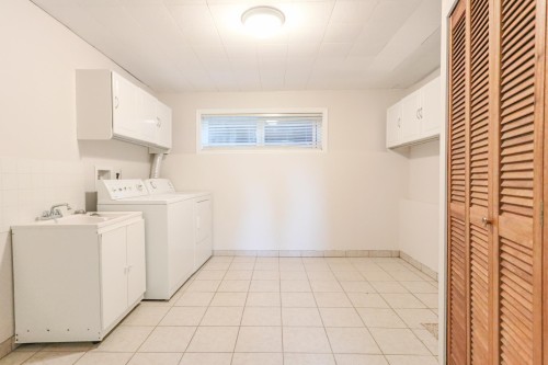 1352 16Th Street E, North Vancouver, BC 