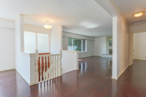 1352 16Th Street E, North Vancouver, BC 
