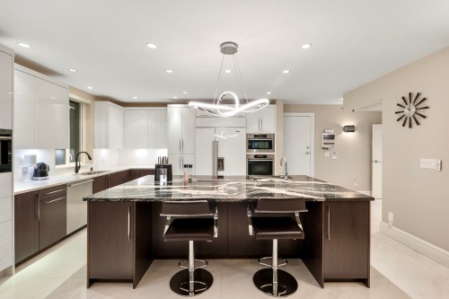 1130 Eyremount Drive, West Vancouver, BC 
