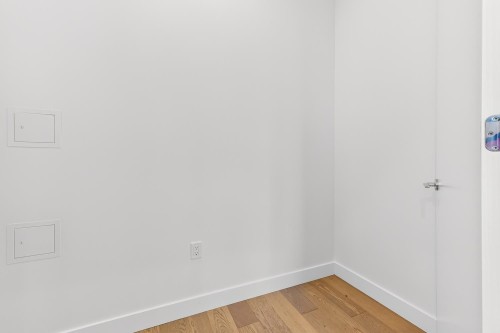 6739 Cambie Street, Vancouver, BC 