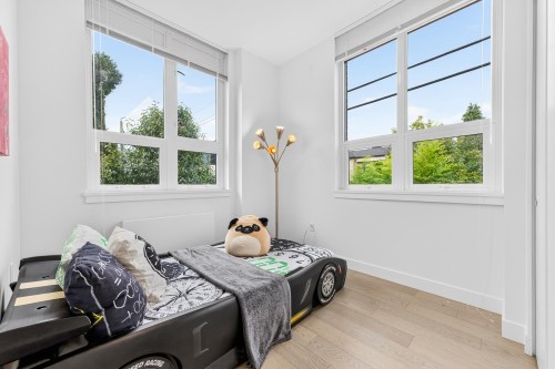 6739 Cambie Street, Vancouver, BC 