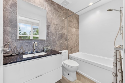 6739 Cambie Street, Vancouver, BC 
