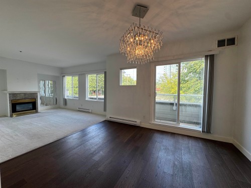 212-7288 No.3 Road , Richmond, BC V6Y 3Y1 1
