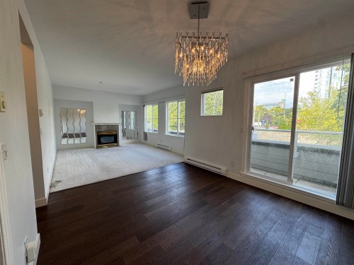 212-7288 No.3 Road , Richmond, BC V6Y 3Y1 2