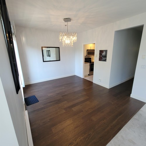 212-7288 No.3 Road , Richmond, BC V6Y 3Y1 4
