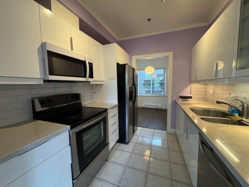 212-7288 No.3 Road , Richmond, BC V6Y 3Y1 5