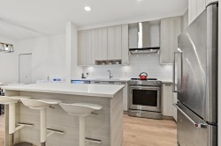 218-7169 14th Avenue Burnaby, BC V3N 0H6