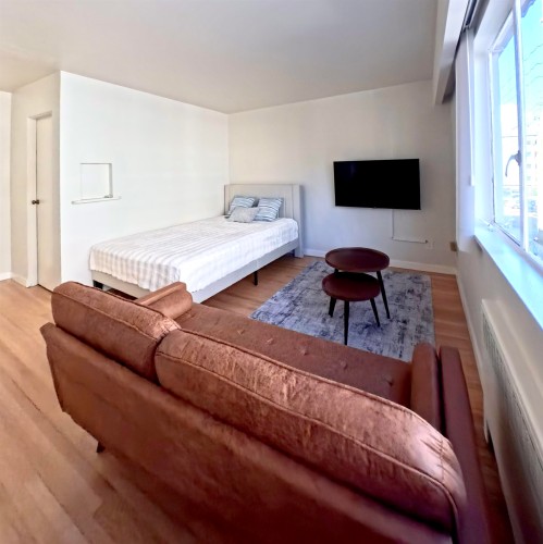 209-1925 Nelsonstreet , Vancouver, BC V6G 1K9 2
