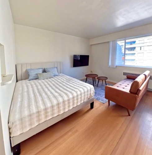 209-1925 Nelsonstreet , Vancouver, BC V6G 1K9 5