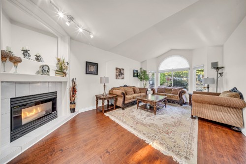 10442 Tamarack Crescent, Maple Ridge, BC 
