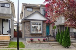 24360 102a Avenue Maple Ridge, BC V2W 2E3