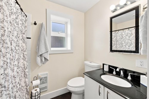 1970 Adanac Street, Vancouver, BC 